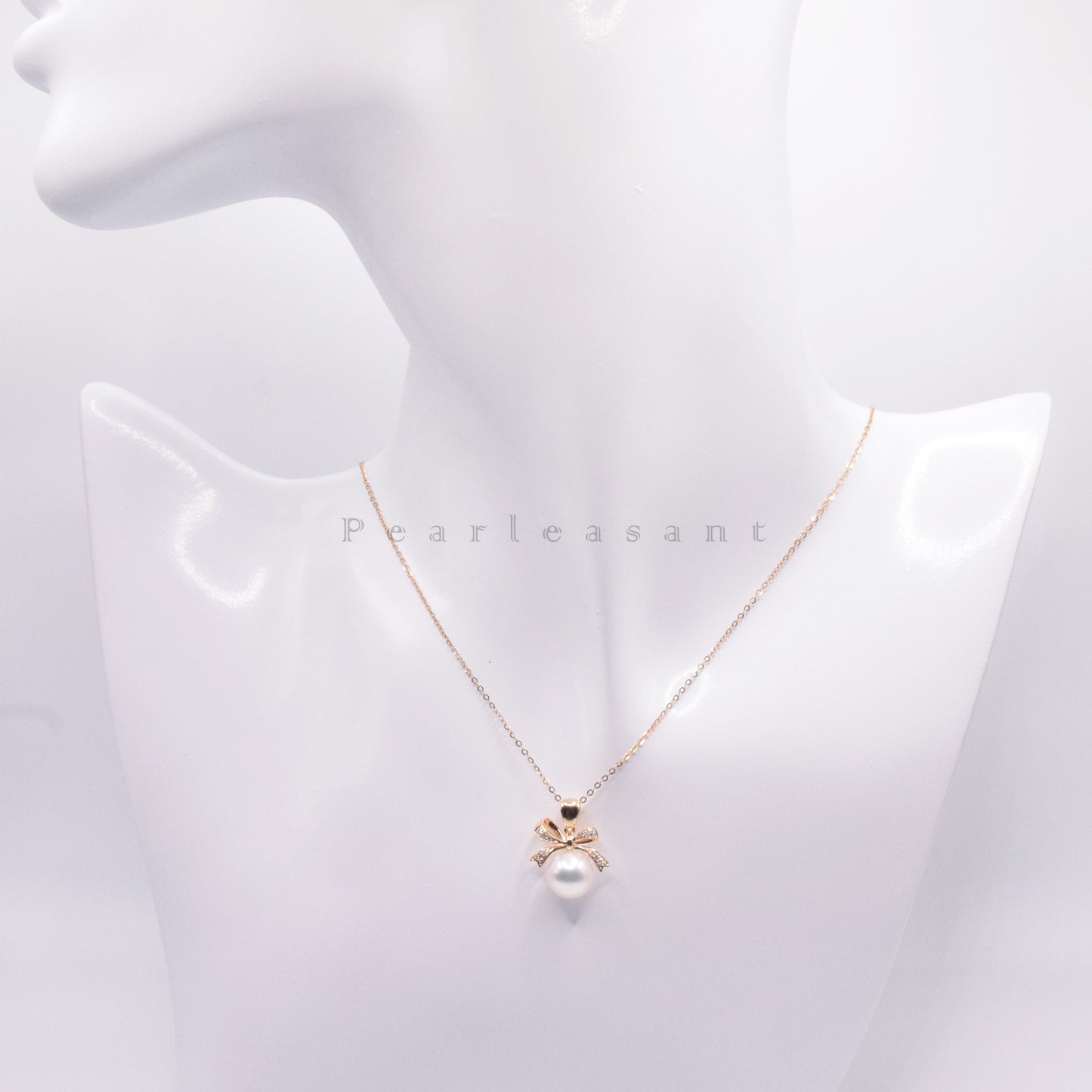 Hanadama Grade 8.5-9.0mm White Akoya Pearl Bowtie Pendant with Certificate