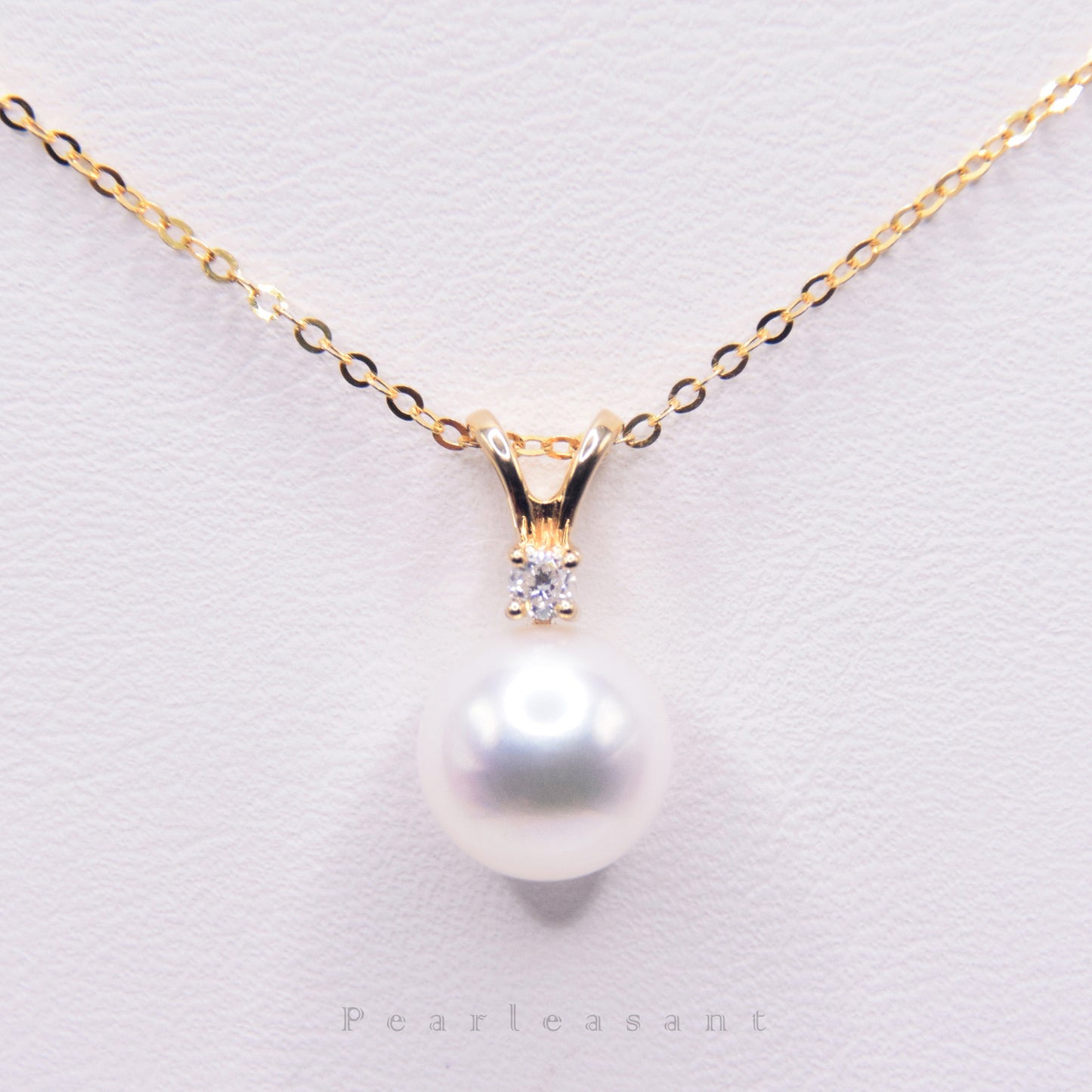 Hanadama Grade 8.5-9.0mm White Akoya Pearl Melody Pendant with Certificate