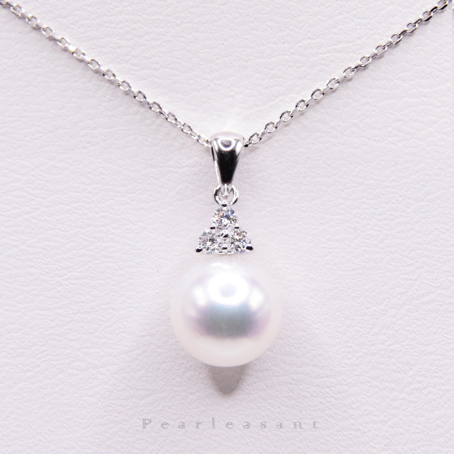 Hanadama Grade 8.5-9.0mm White Akoya Pearl Trio Diamond Pendant with Certificate