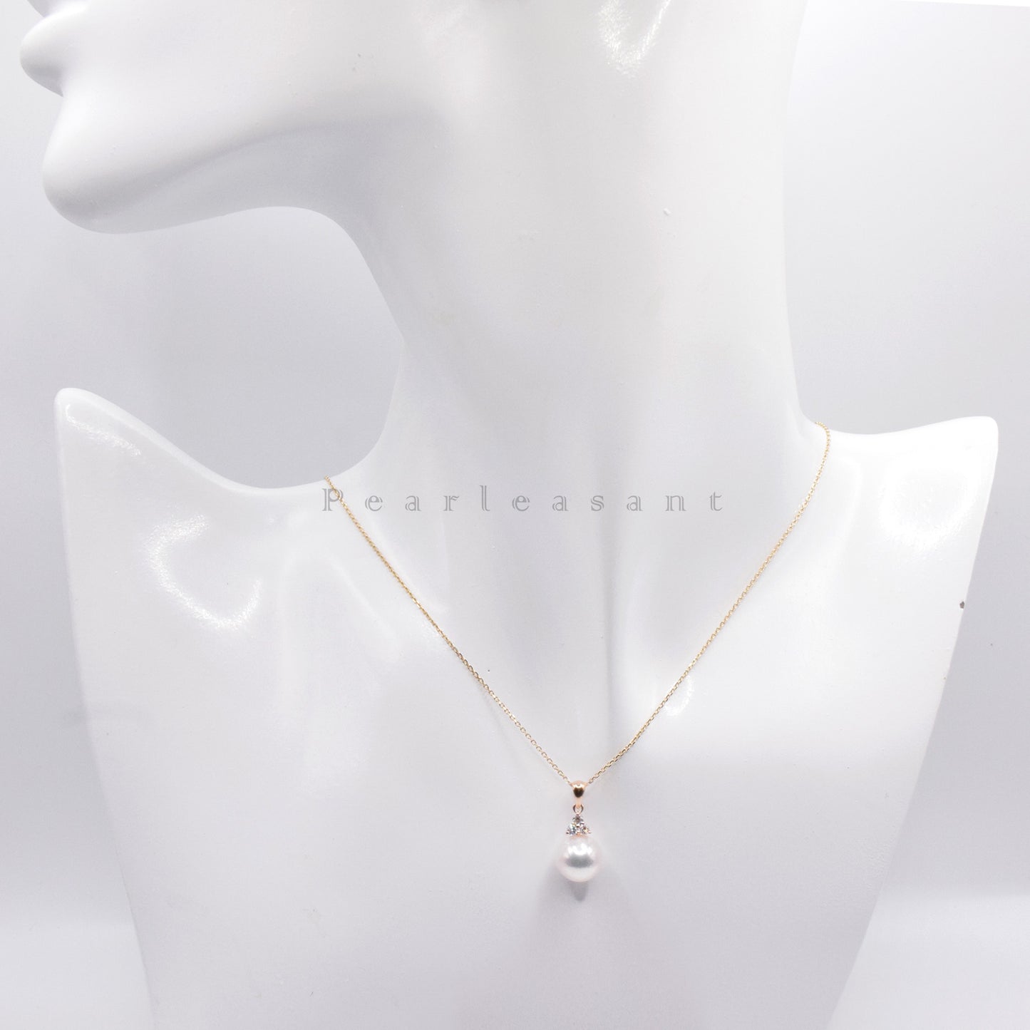 Hanadama Grade 8.5-9.0mm White Akoya Pearl Trio Diamond Pendant with Certificate