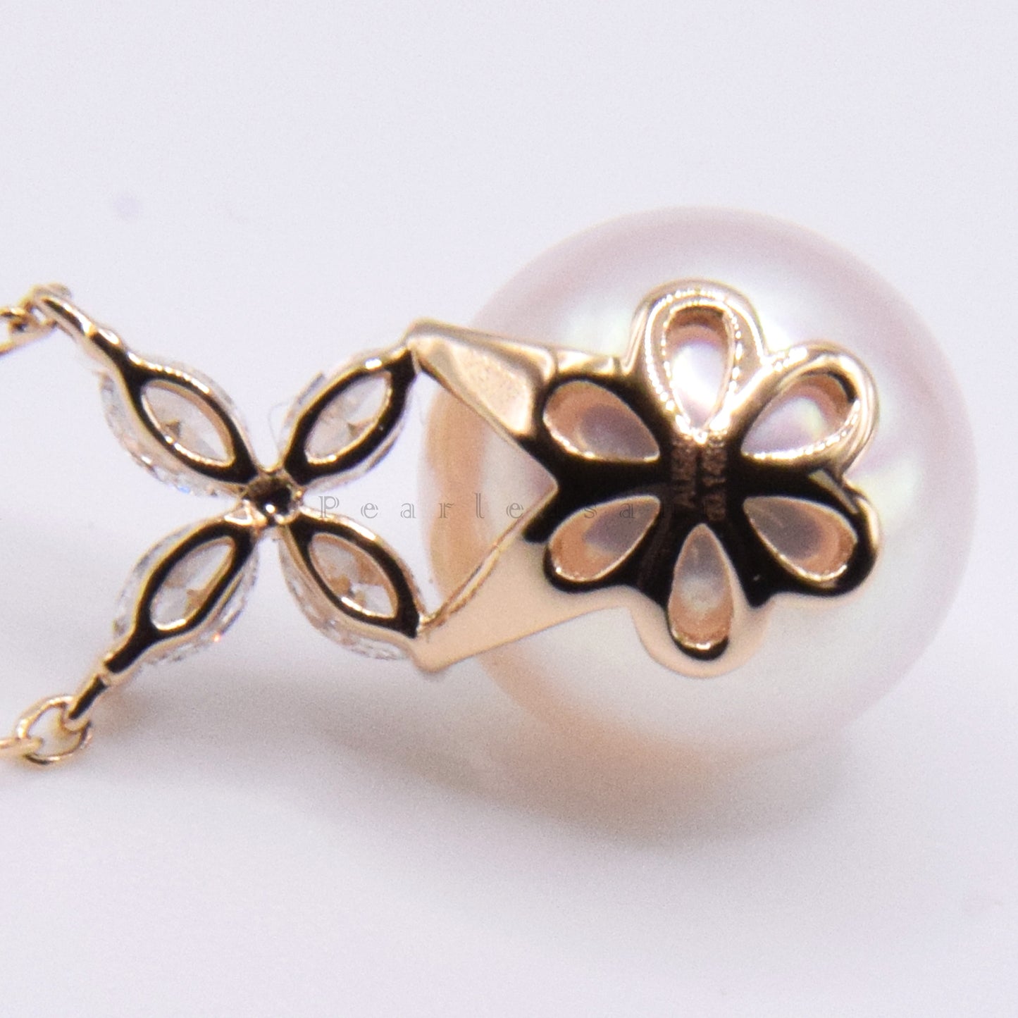 Hanadama Grade 8.5-9.0mm White Akoya Pearl Marquise Clove Pendant with Certificate