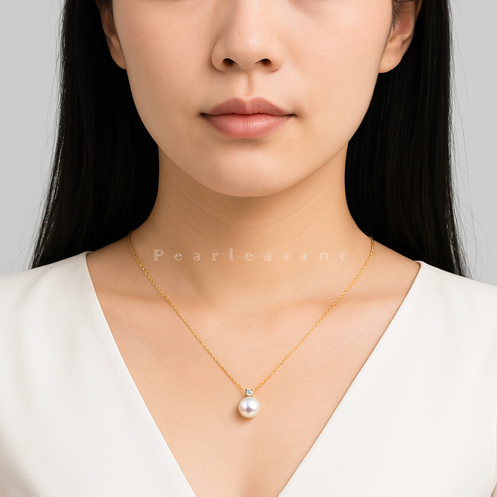 Hanadama Grade 8.0-9.0mm White Akoya Pearl Medium Princess Pendant with Certificate