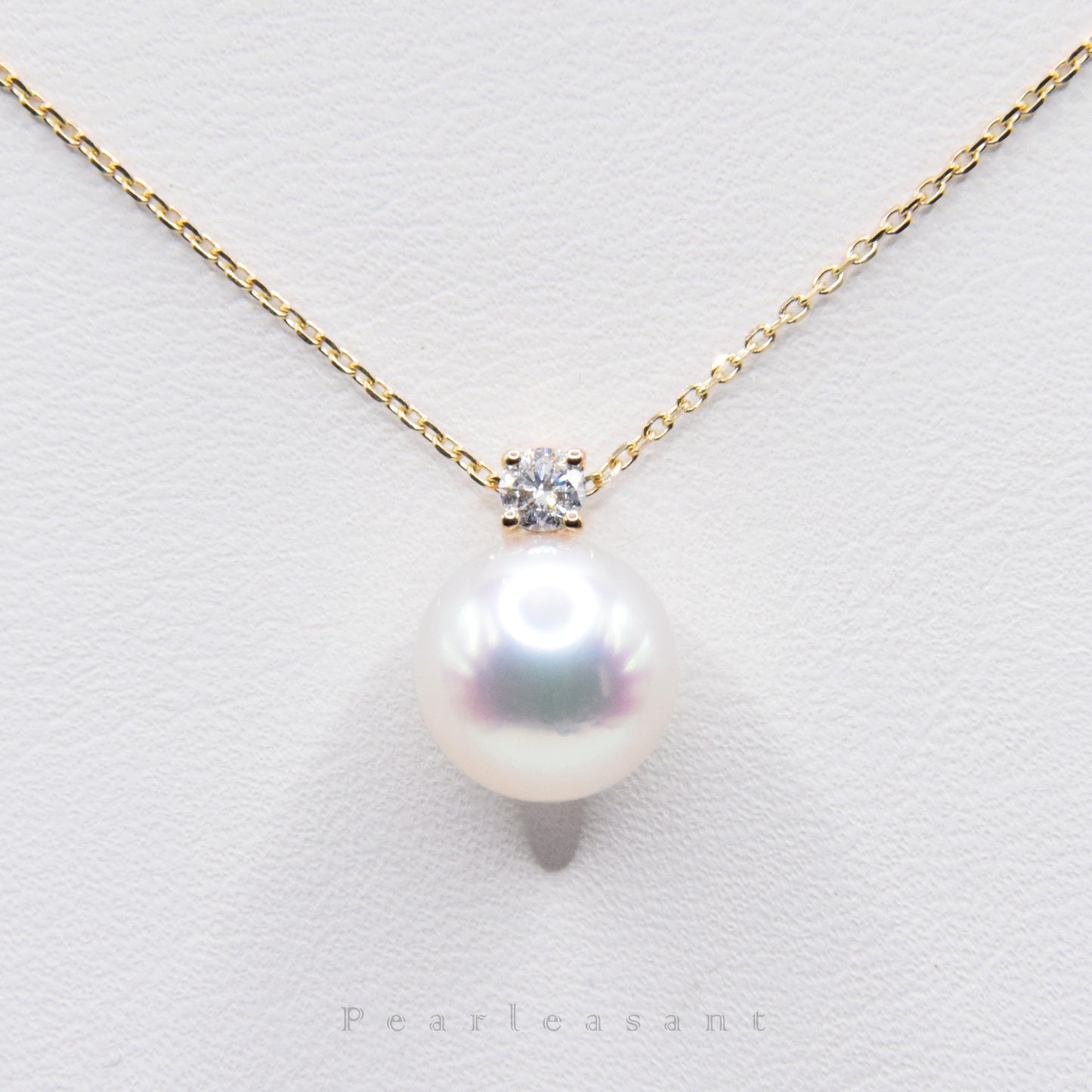 Hanadama Grade 8.0-9.0mm White Akoya Pearl Medium Princess Pendant with Certificate