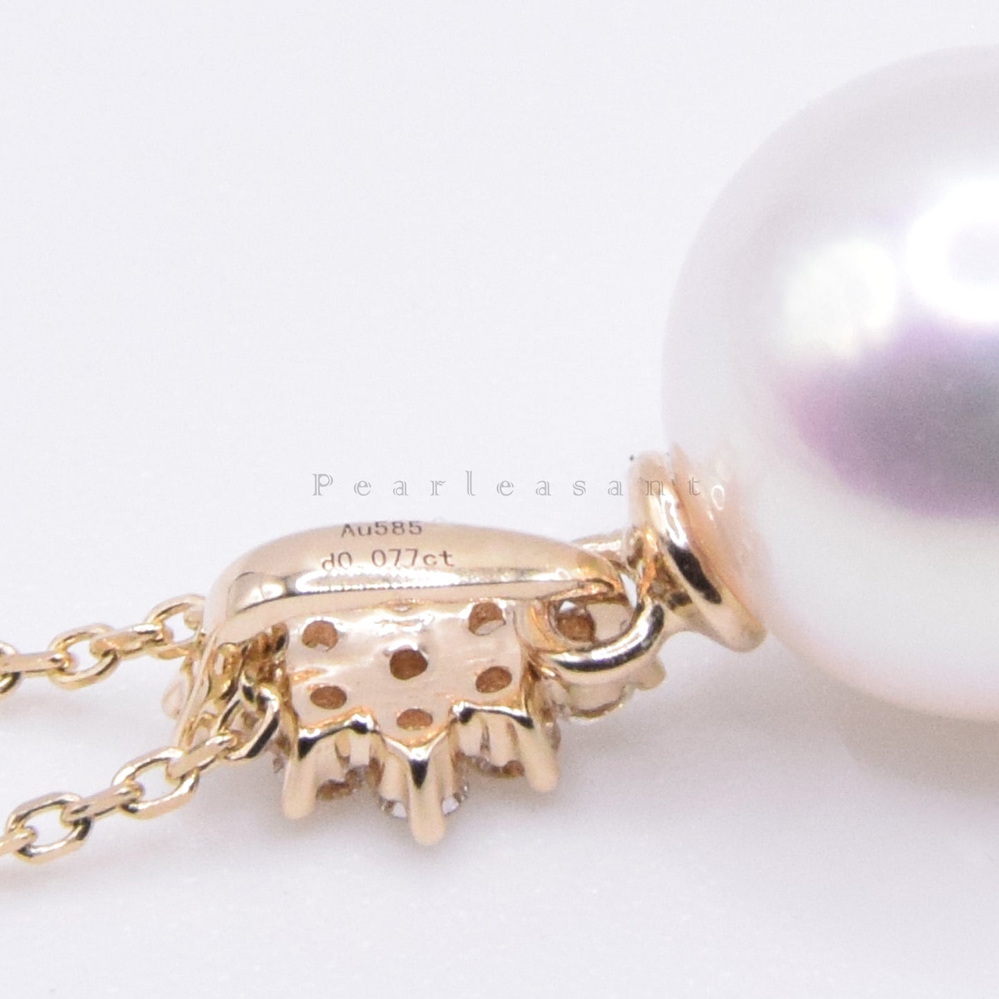Hanadama Grade 8.0-9.0mm White Akoya Pearl Rhombus Pendant with Certificate