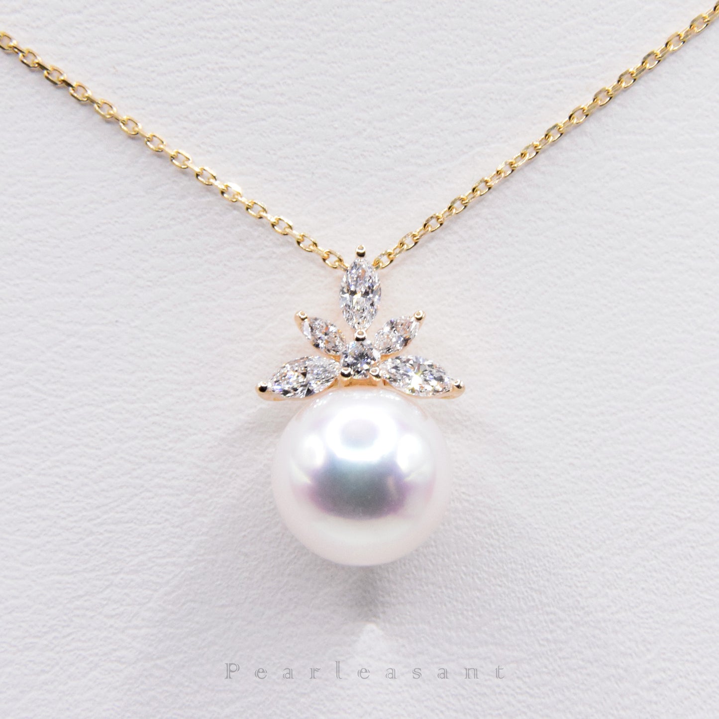 Hanadama Grade 8.5-9.0mm White Akoya Pearl Crystal Pendant with Certificate