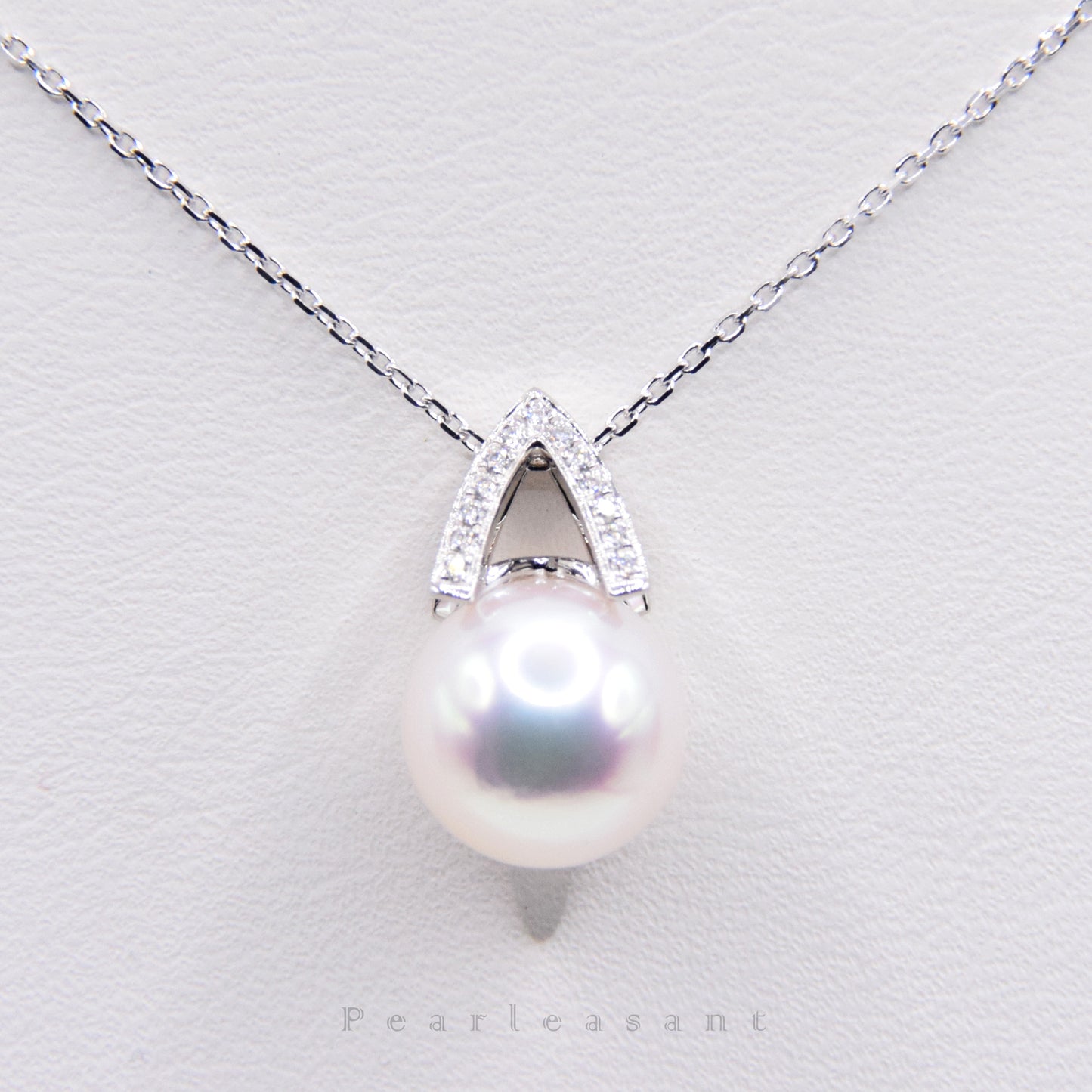Hanadama Grade 8.5-9.0mm White Akoya Pearl Crown Pendant with Certificate