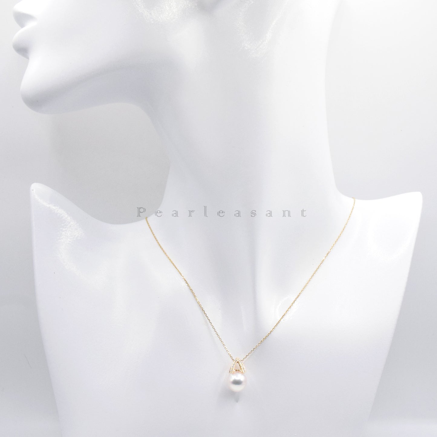 Hanadama Grade 8.5-9.0mm White Akoya Pearl Crown Pendant with Certificate