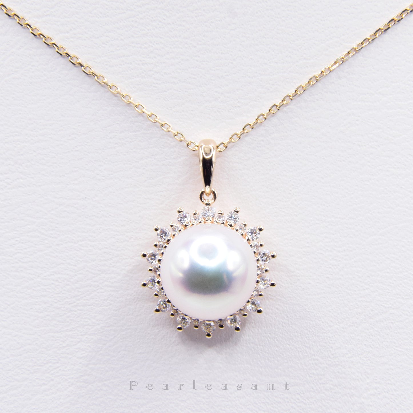 Hanadama Grade 8.5-9.0mm White Akoya Pearl Sunflower Pendant with Certificate