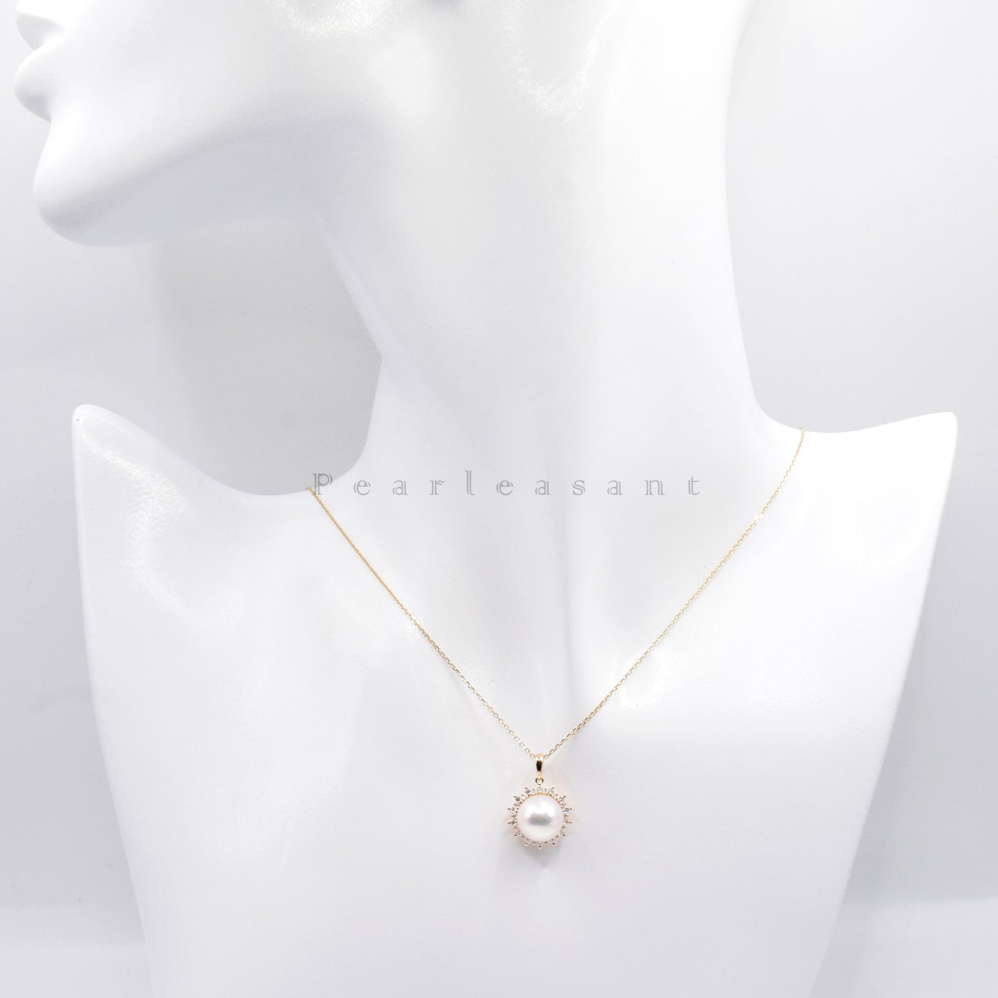 Hanadama Grade 8.5-9.0mm White Akoya Pearl Sunflower Pendant with Certificate