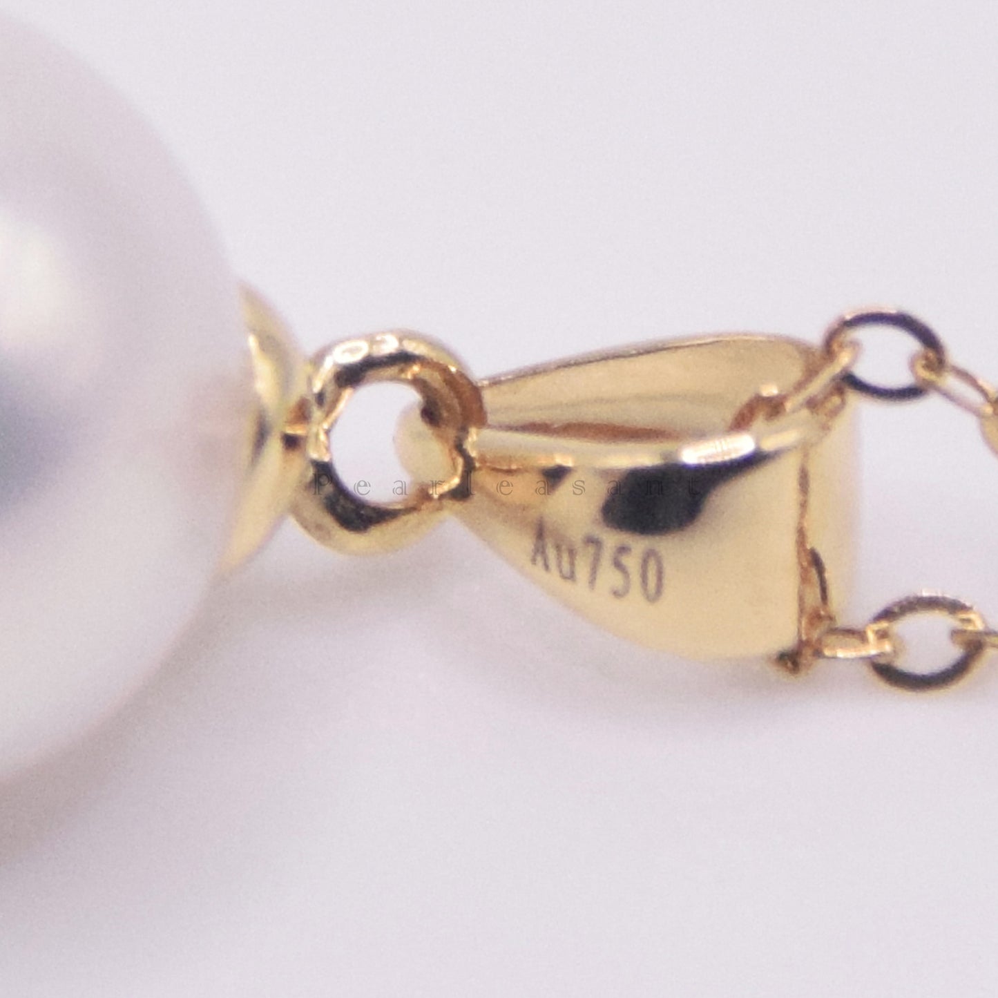 Hanadama Grade 8.0-9.0mm White Akoya Pearl Essential Pendant with Certificate
