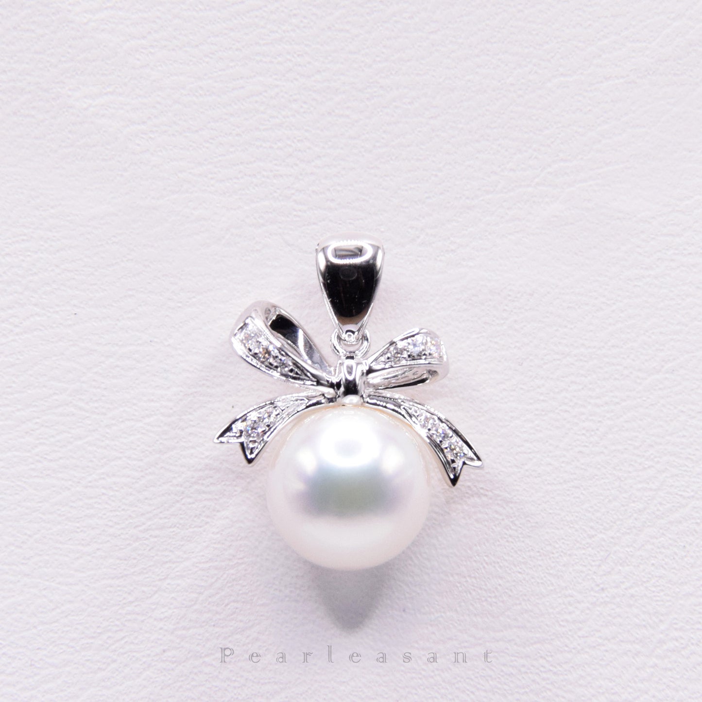 Hanadama Grade 8.5-9.0mm White Akoya Pearl Bowtie Pendant