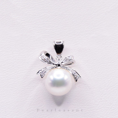 Hanadama Grade 8.5-9.0mm White Akoya Pearl Bowtie Pendant