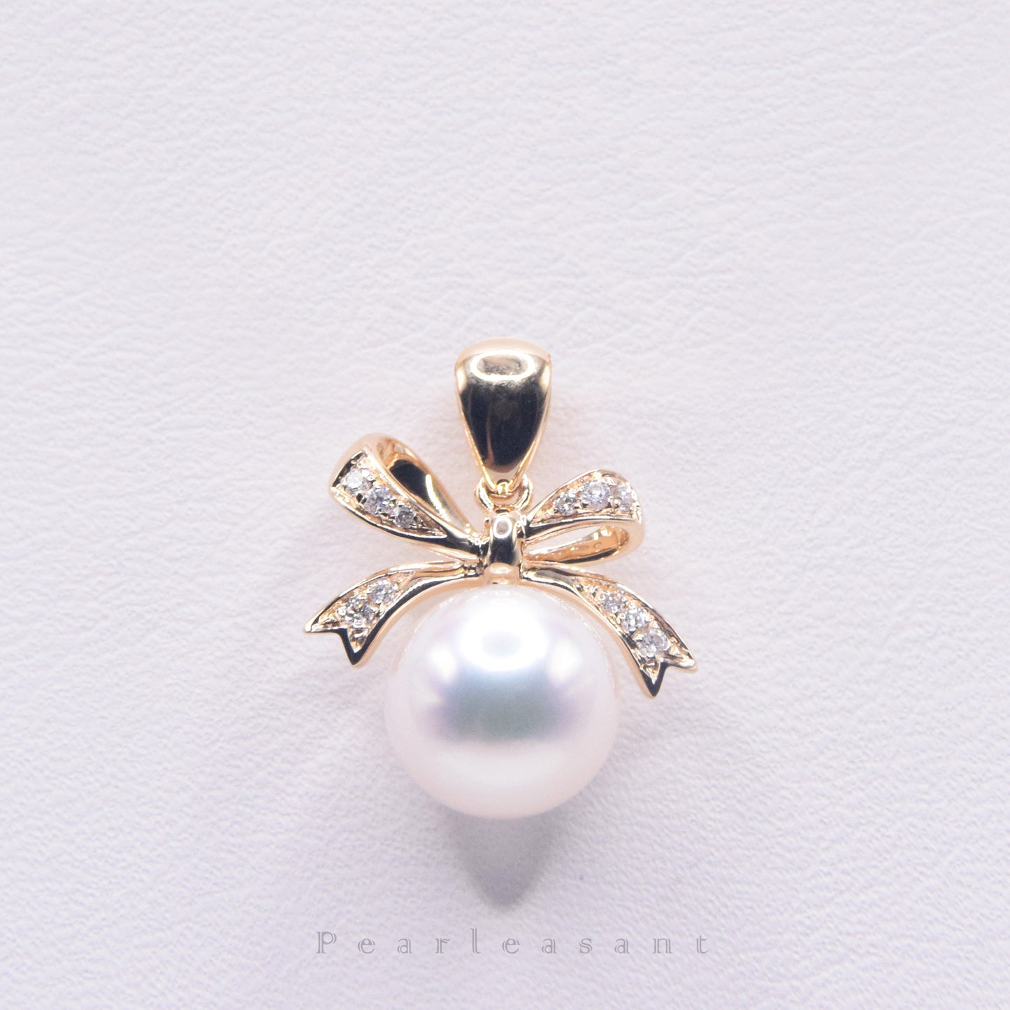 Hanadama Grade 8.5-9.0mm White Akoya Pearl Bowtie Pendant
