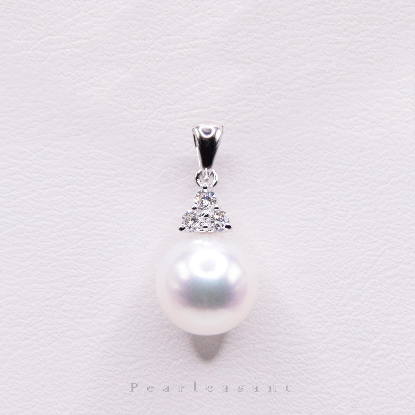 Hanadama Grade 8.5-9.0mm White Akoya Pearl Trio Diamond Pendant