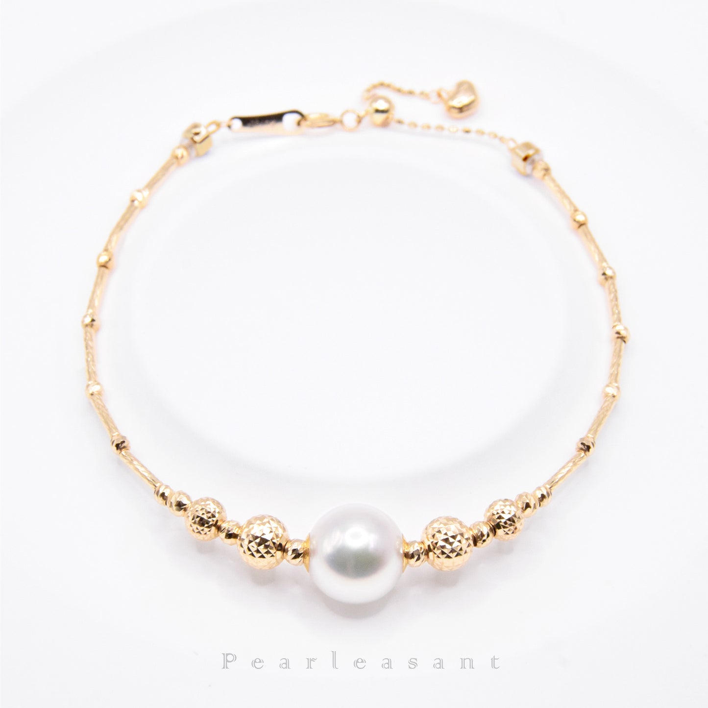 Hanadama Grade 9.0-9.5mm White Akoya Pearl Radiance Bracelet