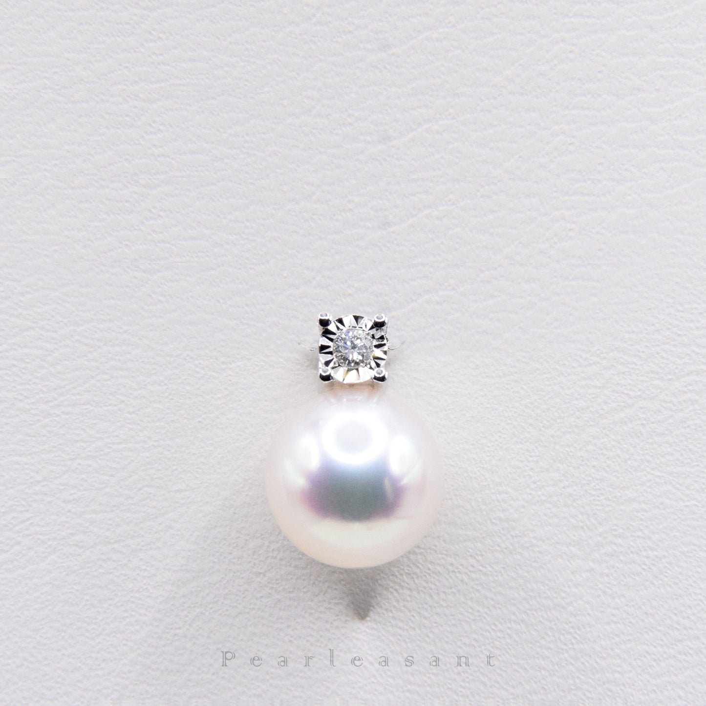 Hanadama Grade 8.5-9.0mm White Akoya Pearl Princess Pendant